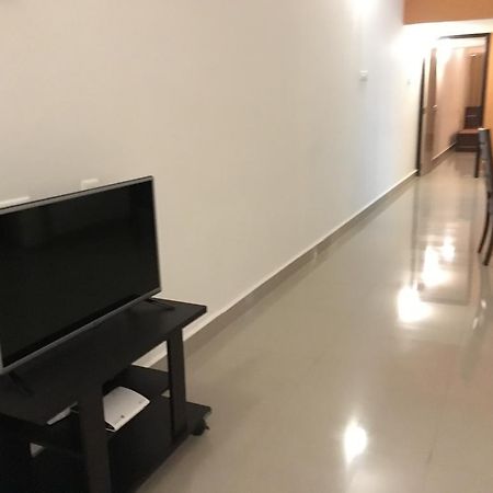 Jyothi Suites Tiruchirappalli Экстерьер фото